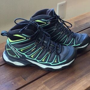 Salomon Black and Green excellent condition